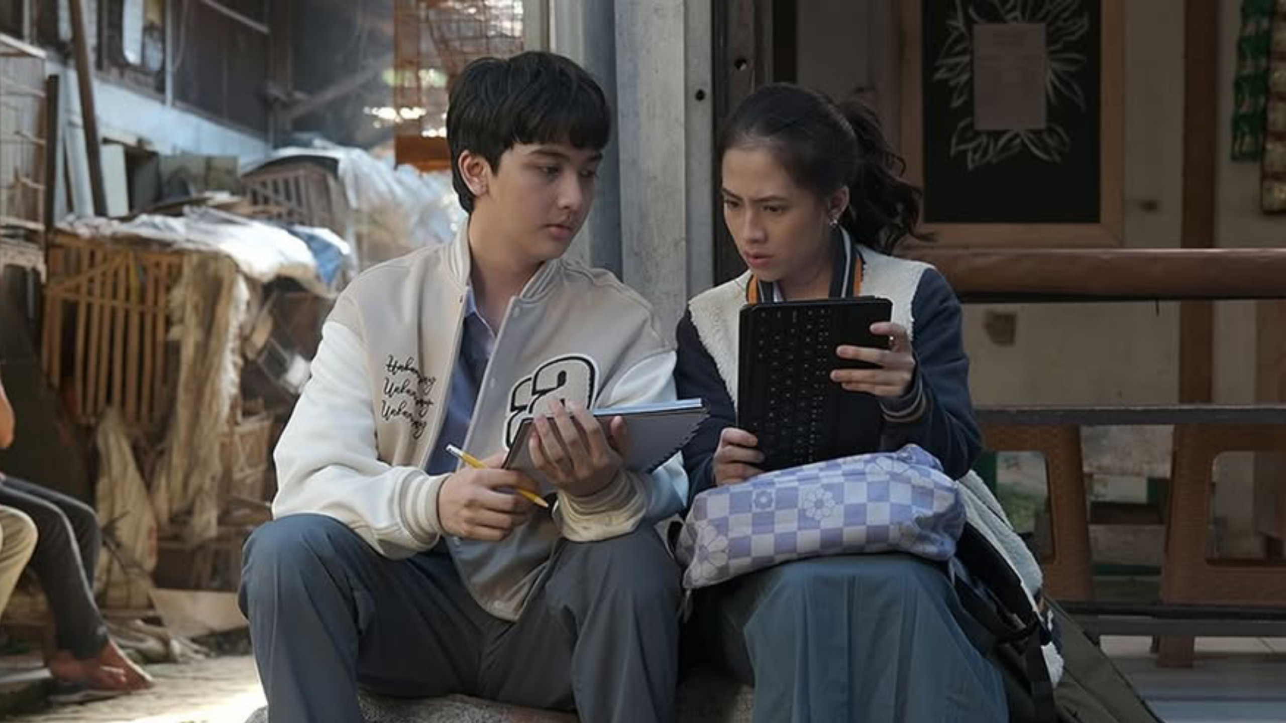 Backdrop for Bertaut Rindu