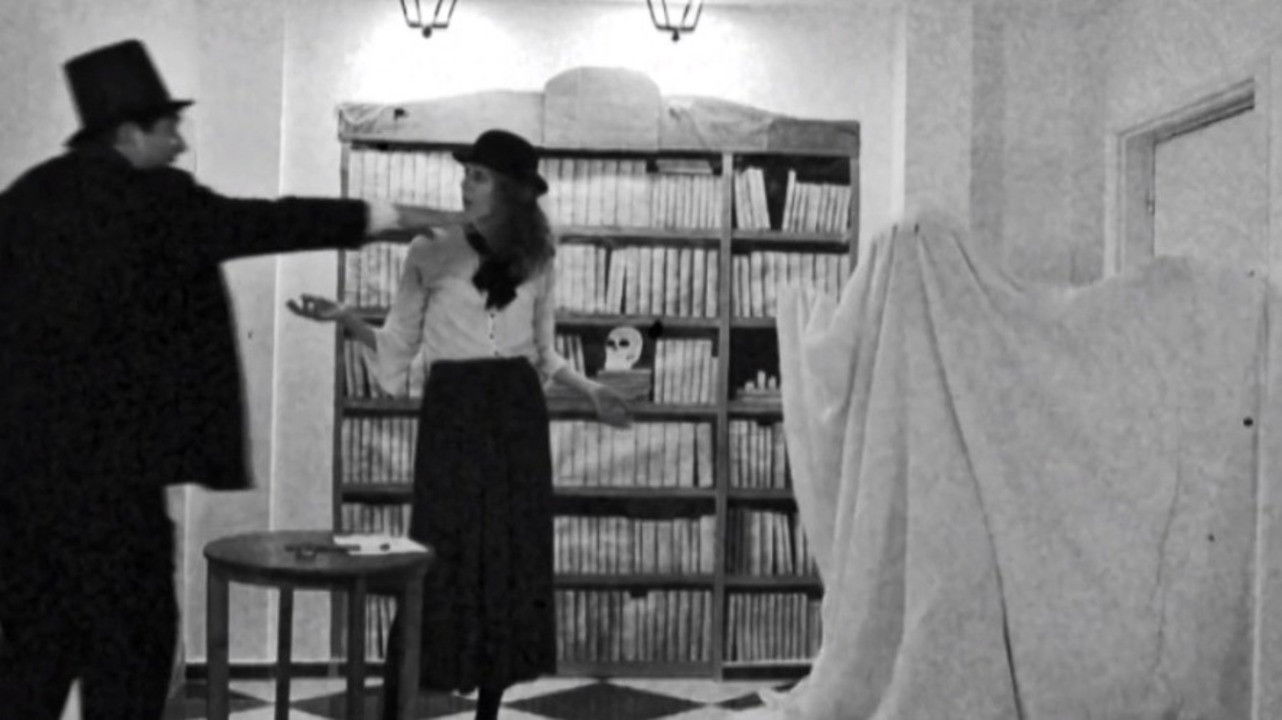 Backdrop for La Maison des Monstres