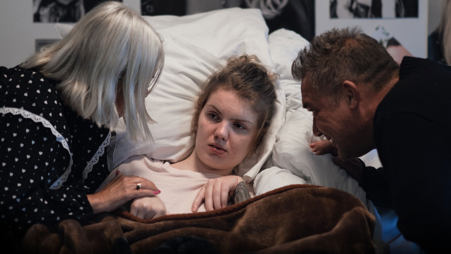 Backdrop for Hold mig fast. Før jeg forsvinder