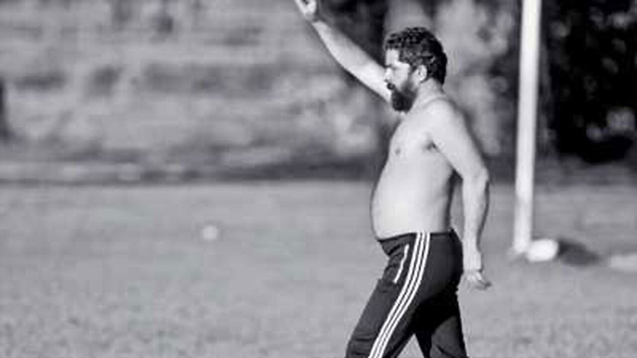 Backdrop for Não Nasci para Deixar meus Olhos Perderem Tempo