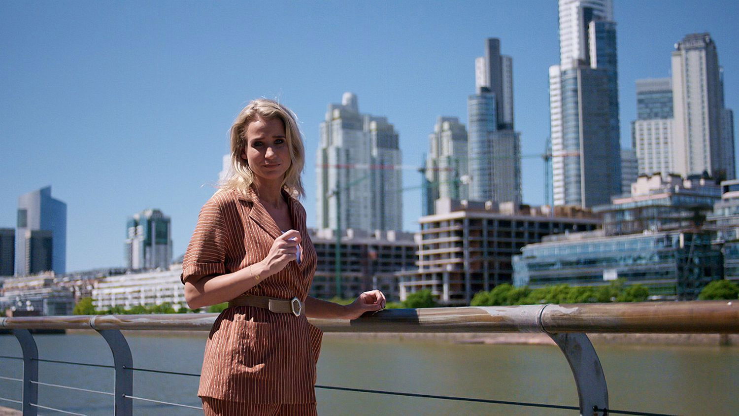 Backdrop for Dionne dichtbij: Máxima