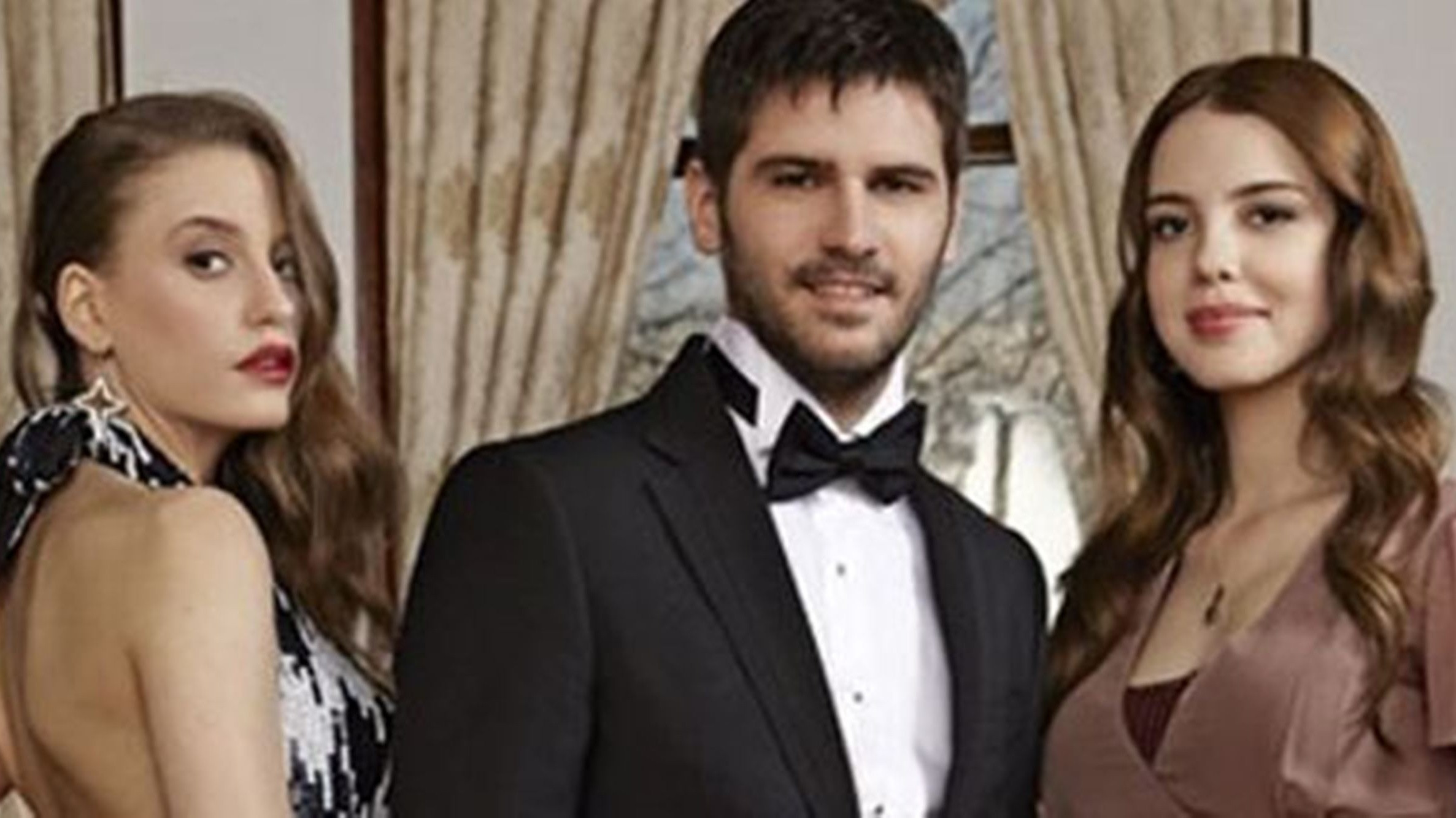 Backdrop for Lale Devri