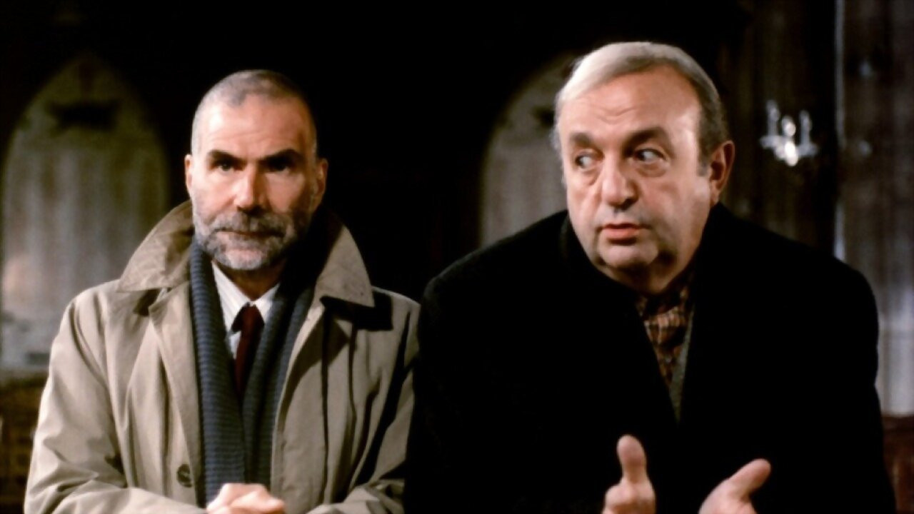 Backdrop for Cher Victor