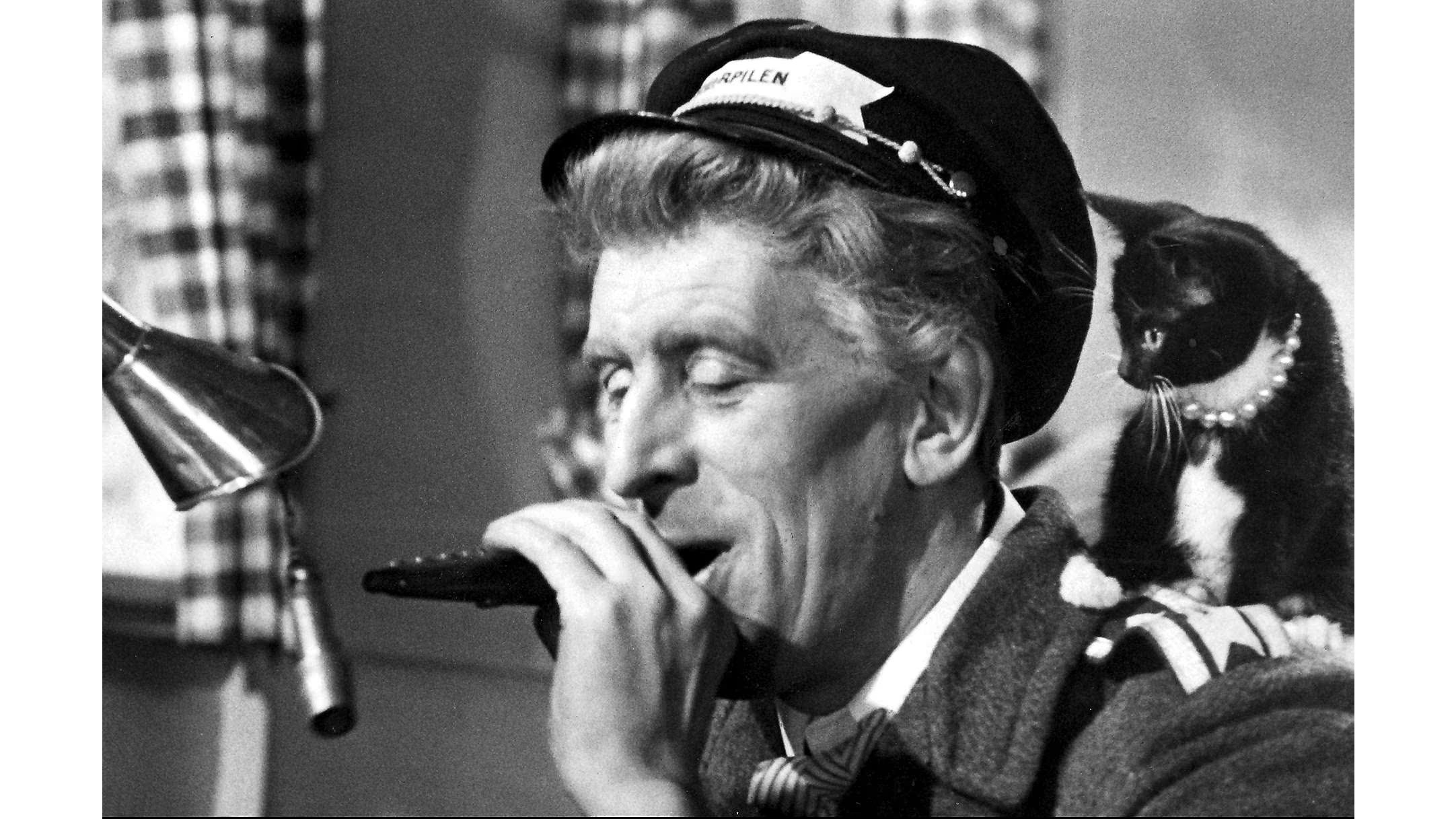 Backdrop for Far till sol och vår