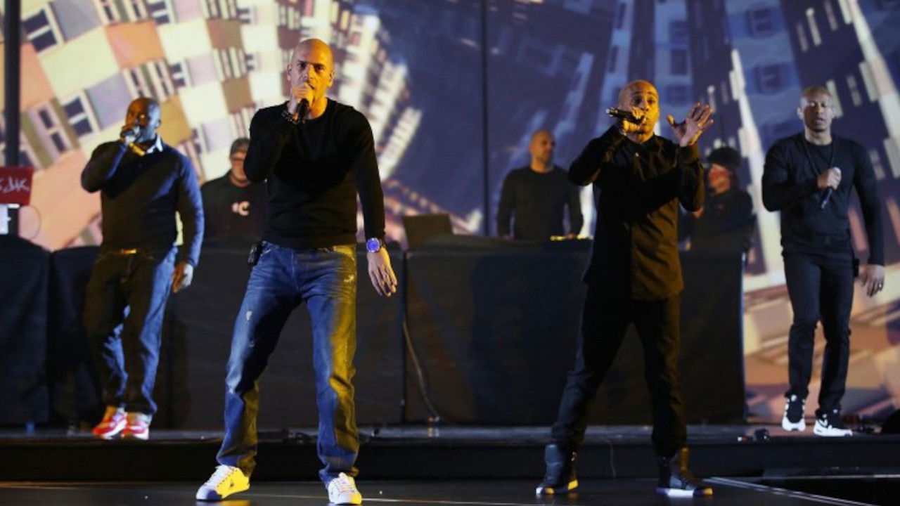 Backdrop for IAM Concert Alcaline