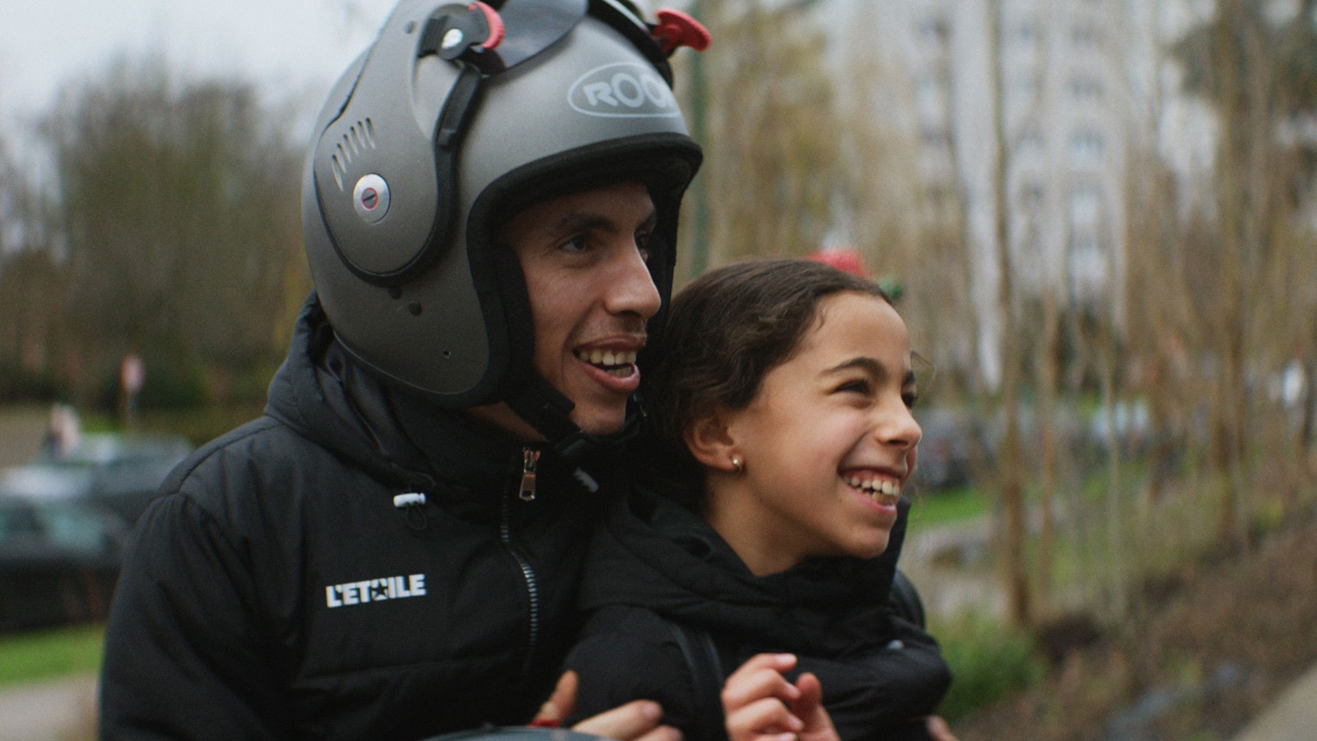 Backdrop for Têtes brûlées