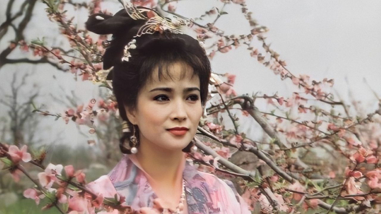 Backdrop for 人面桃花