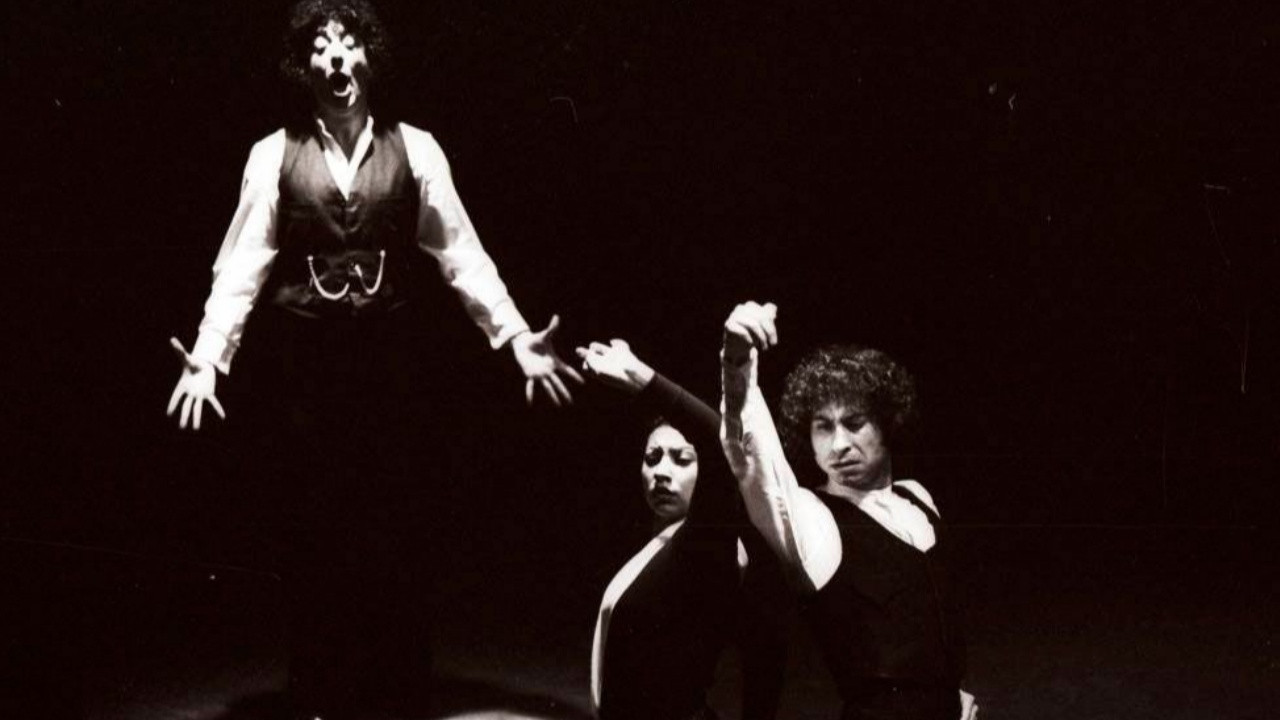 Backdrop for Camelamos naquerar