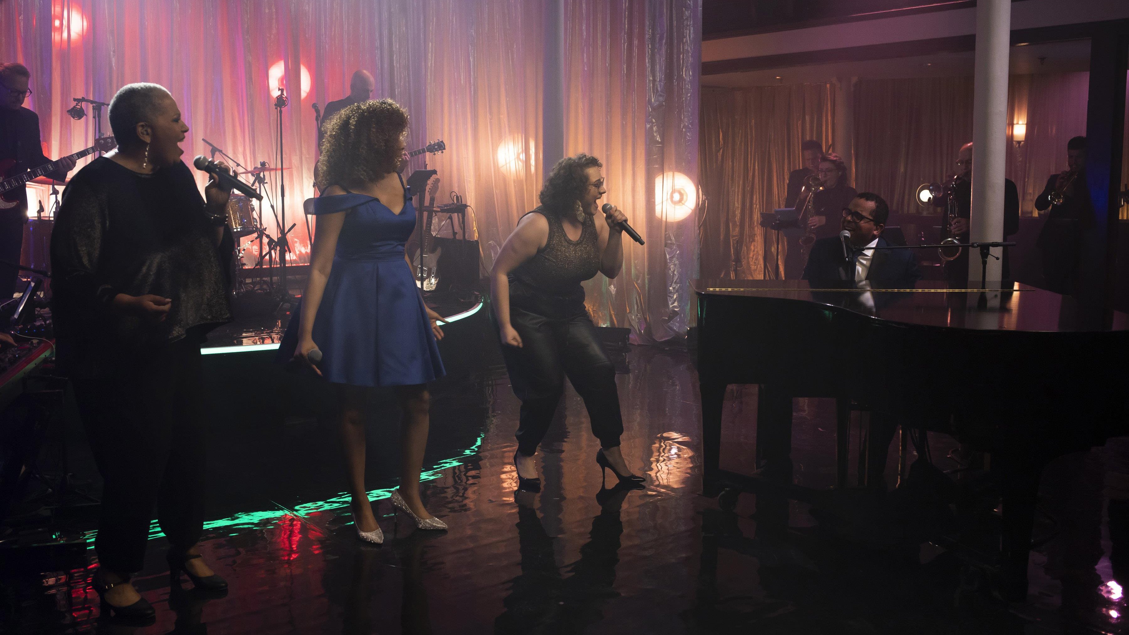 Backdrop for Autour de Minuit – Un cabaret historique