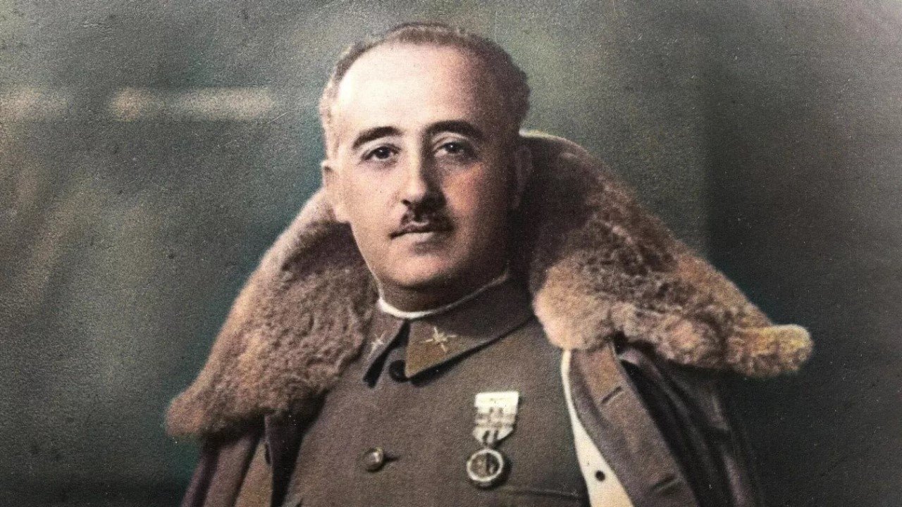 Backdrop for Franco, le dernier dictateur