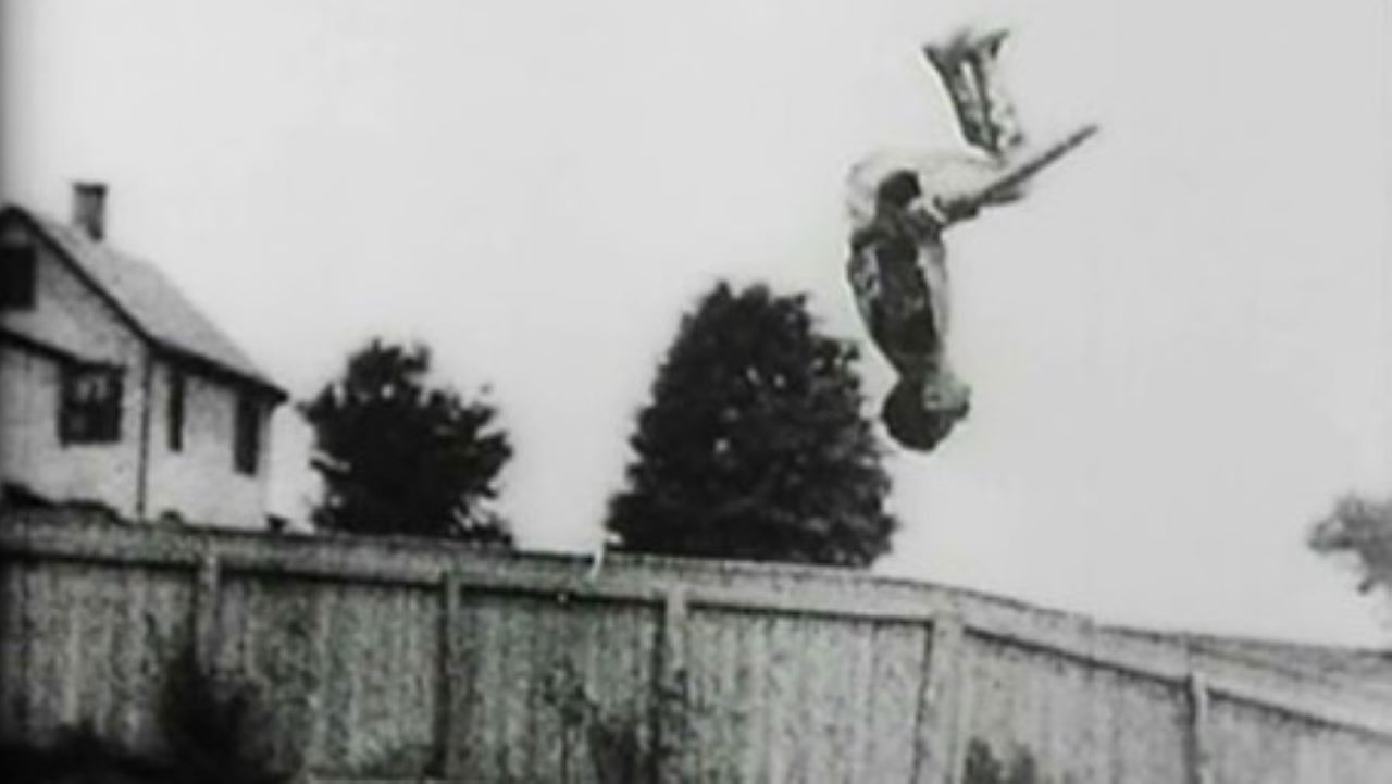 Backdrop for Caicedo (with Pole)