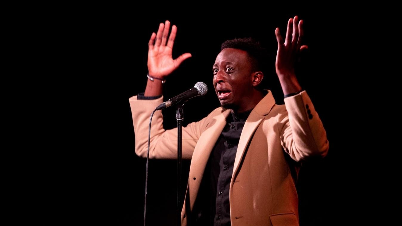 Backdrop for Ahmed Sylla - Différent