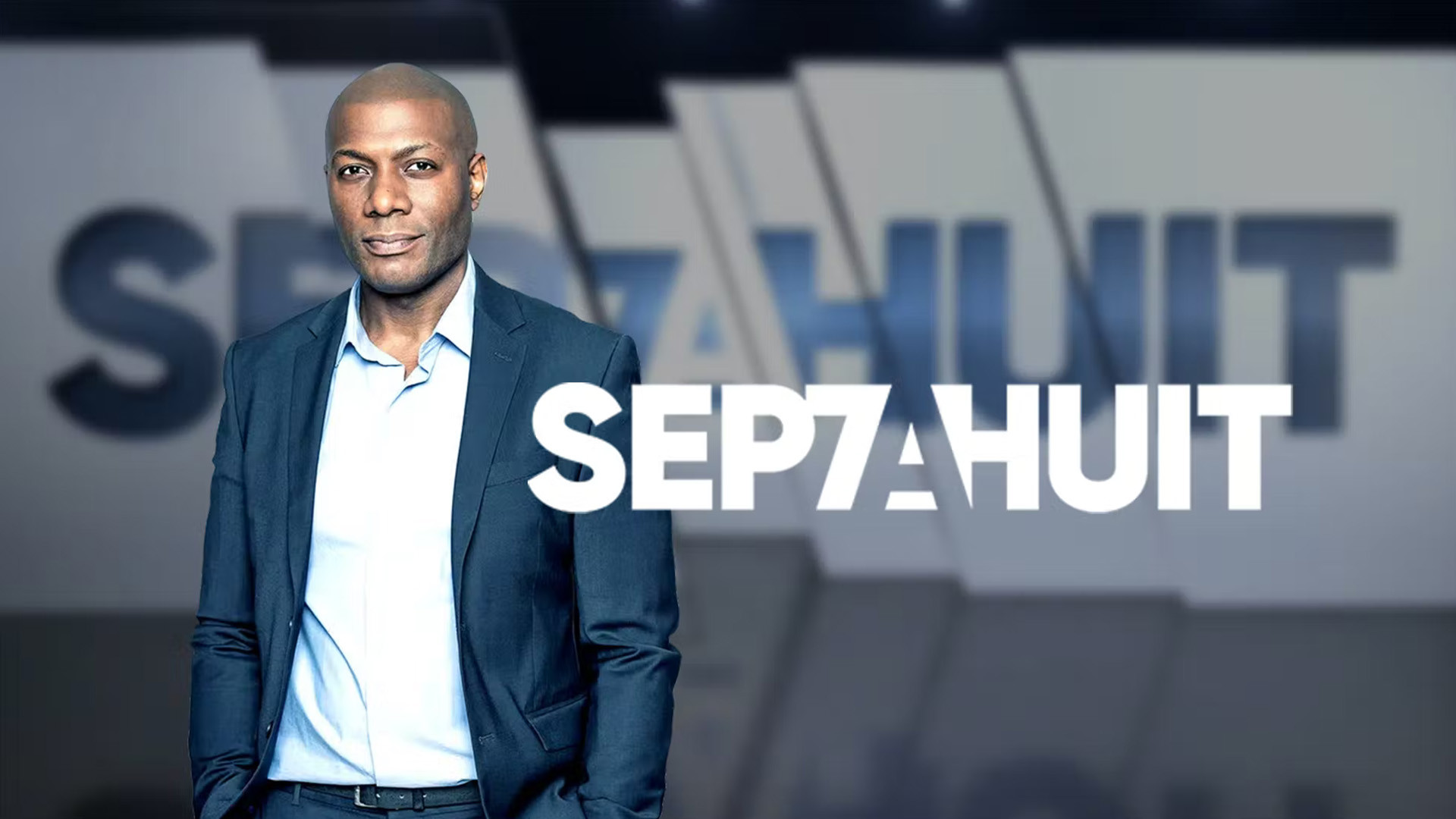 Backdrop for Sept à huit