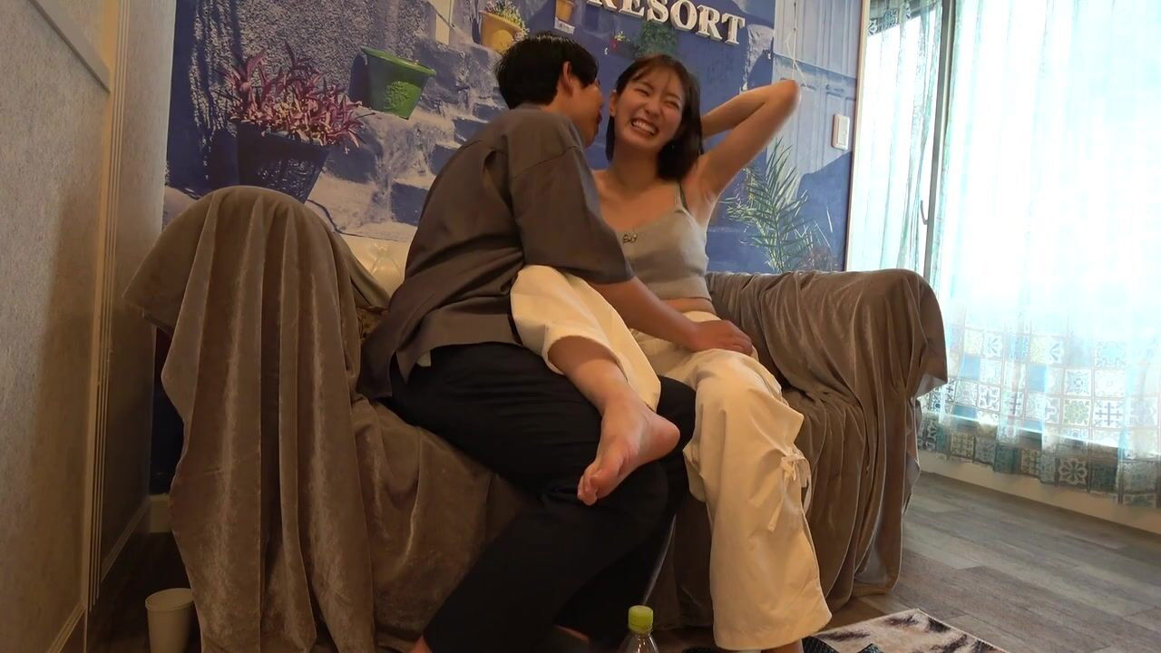 Backdrop for 横浜デートして、野外キスして、イチャついて流れでラブホに入って一発射精してももう1回ヤリたい… ノーカットハメ撮り中出し2本番と顔射。美谷朱音と休日のプライベートSEX120分