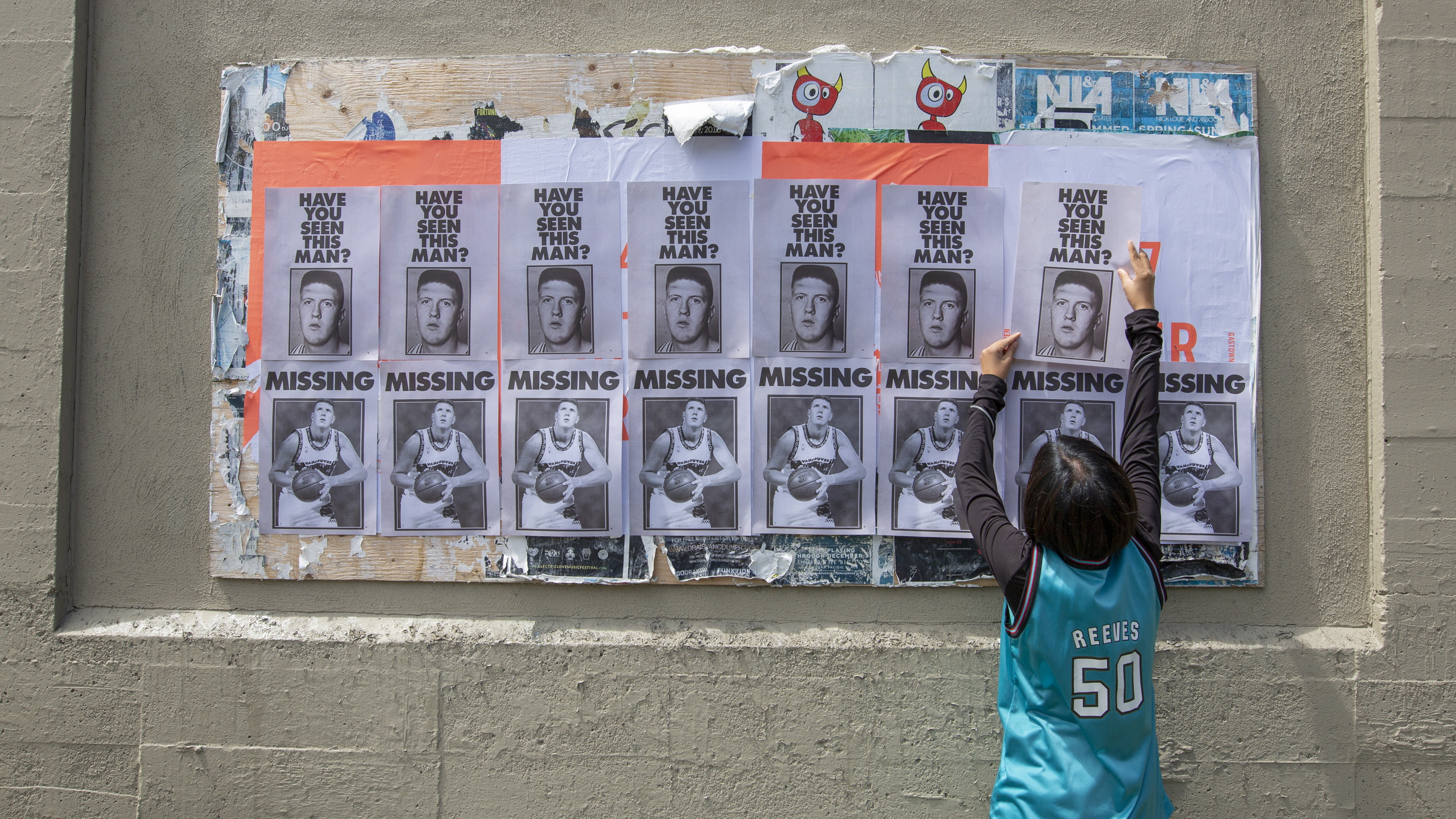 Backdrop for Finding Big Country