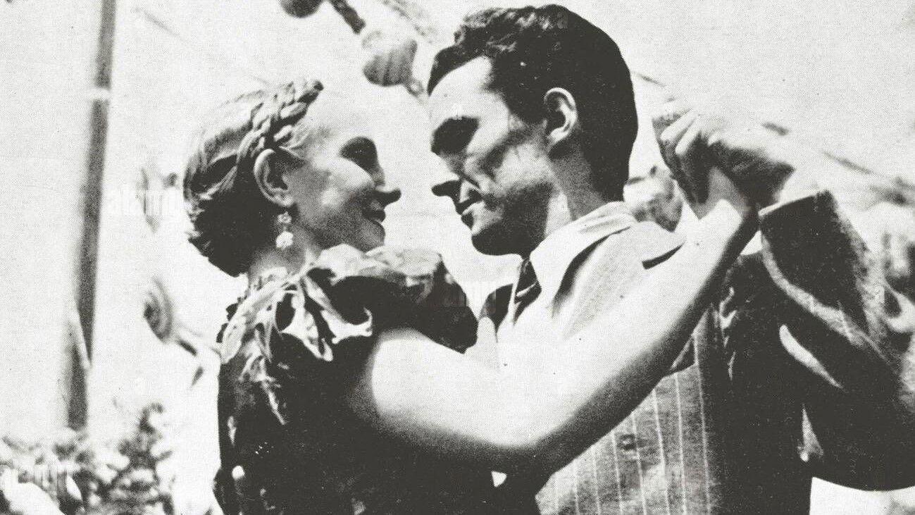 Backdrop for The Canal of the Angels