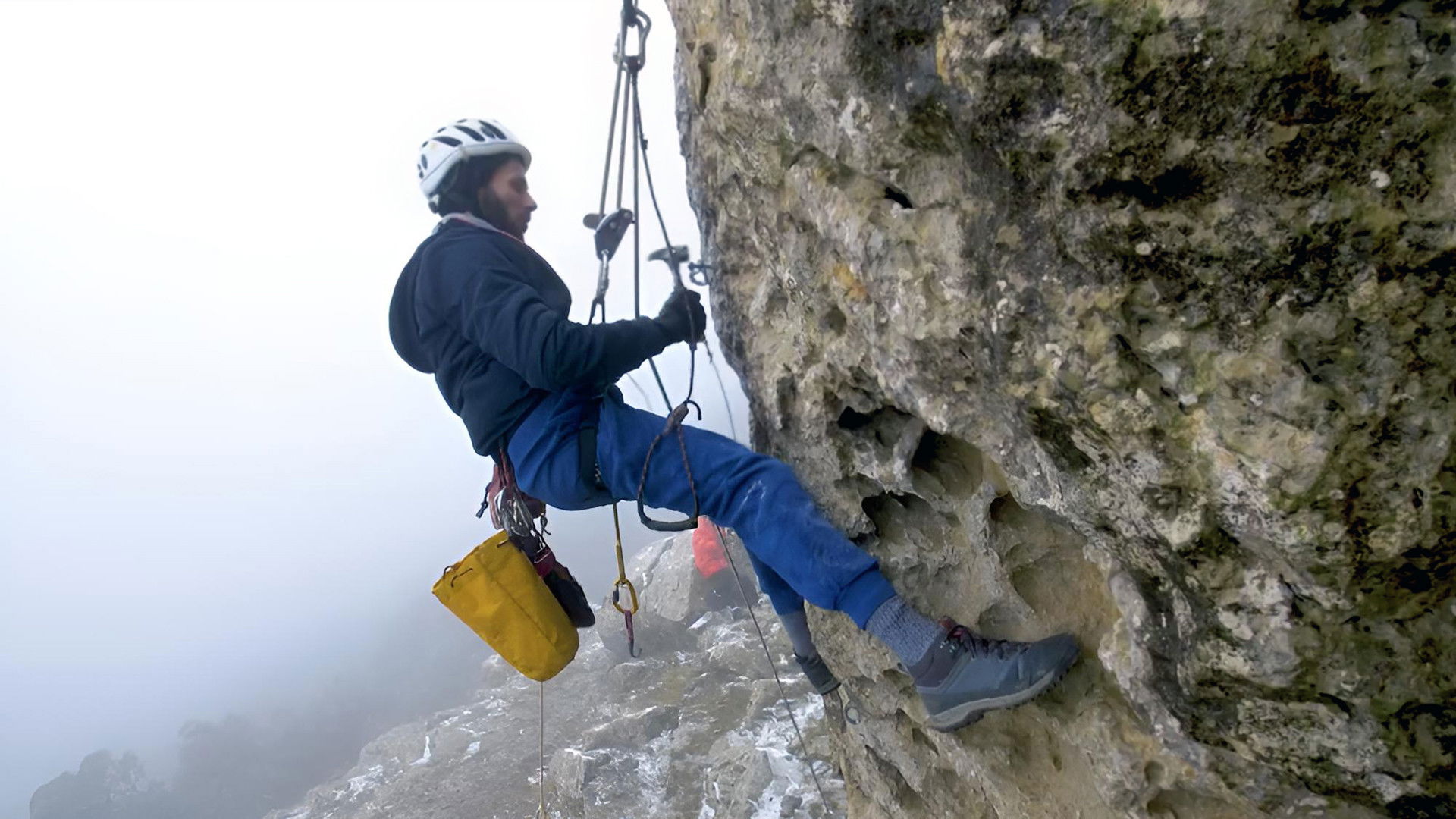 Backdrop for Twïza, L'Aventure Algérienne