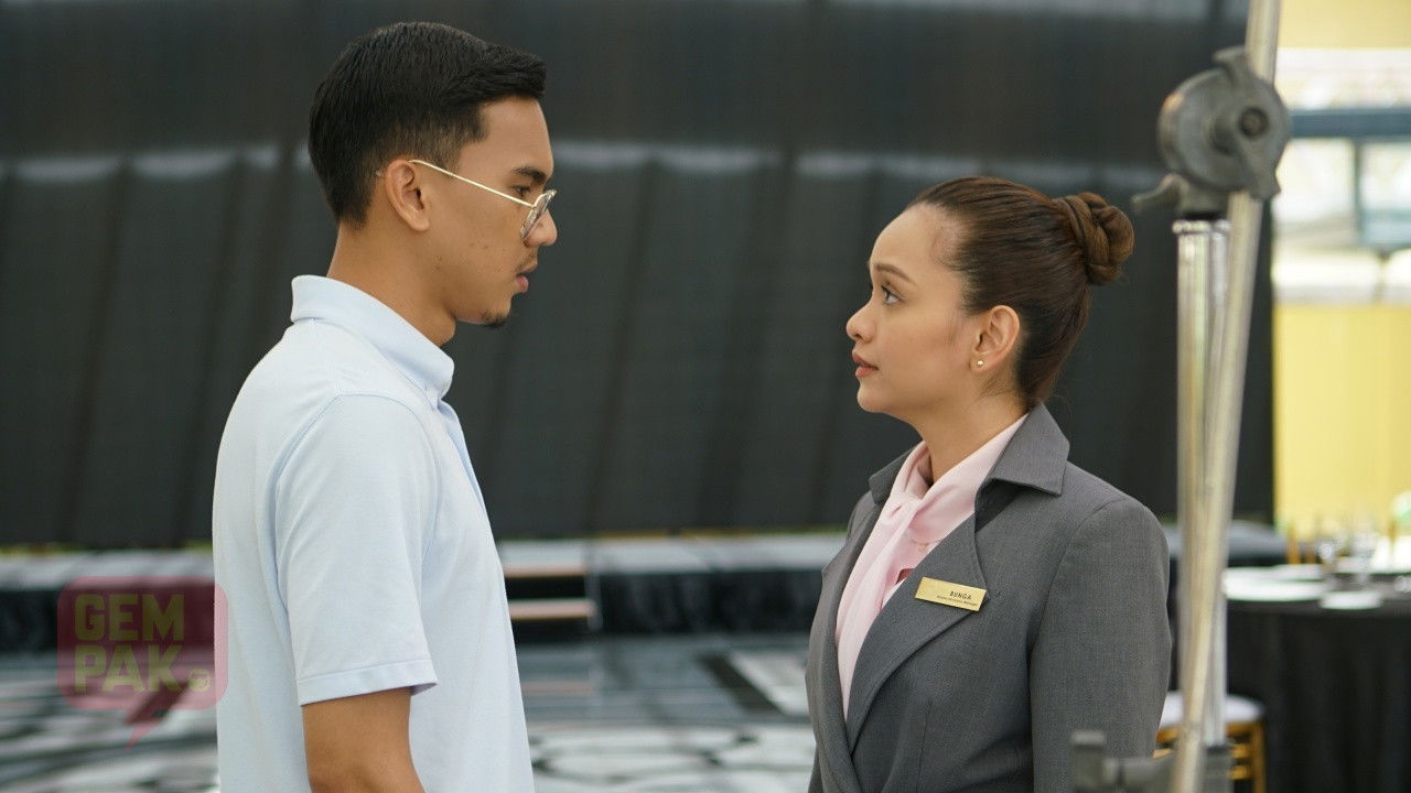 Backdrop for Bunga dan Kayu