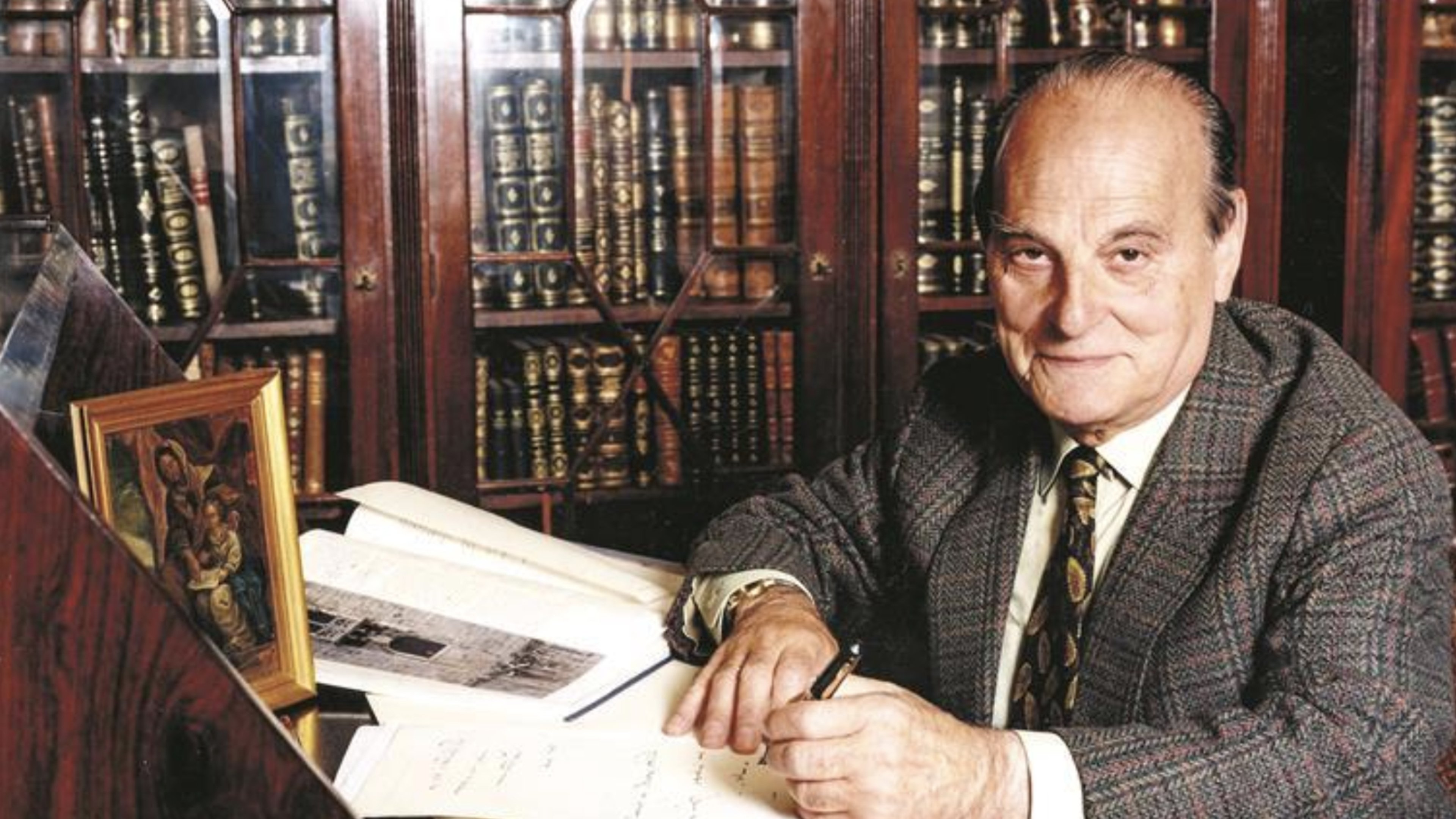 Backdrop for Histórias que o Tempo Apagou