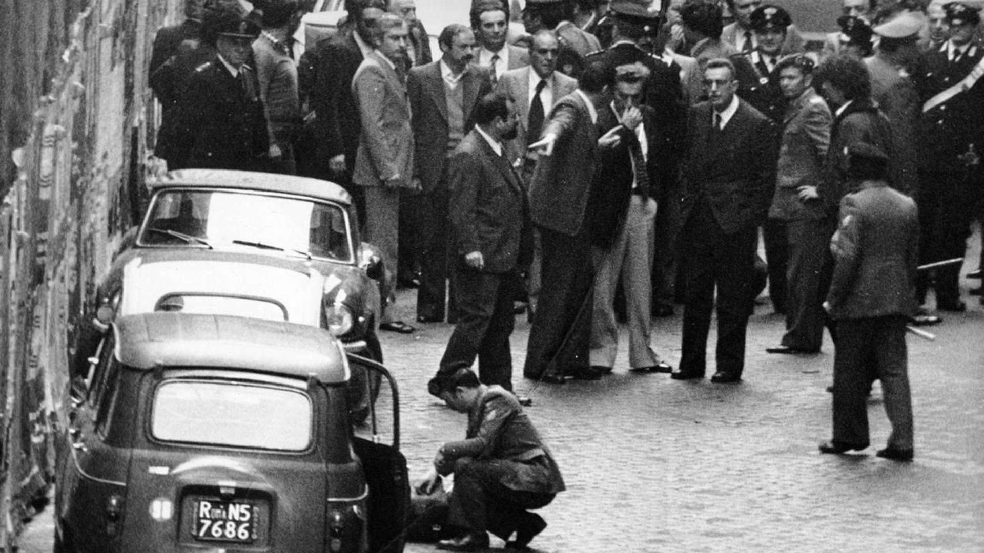 Backdrop for Ils étaient les Brigades Rouges