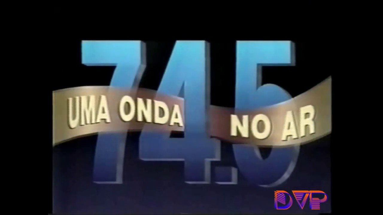 Backdrop for 74.5: Uma Onda no Ar