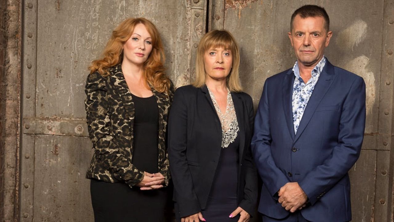 Backdrop for Faking It: Tears of a Crime