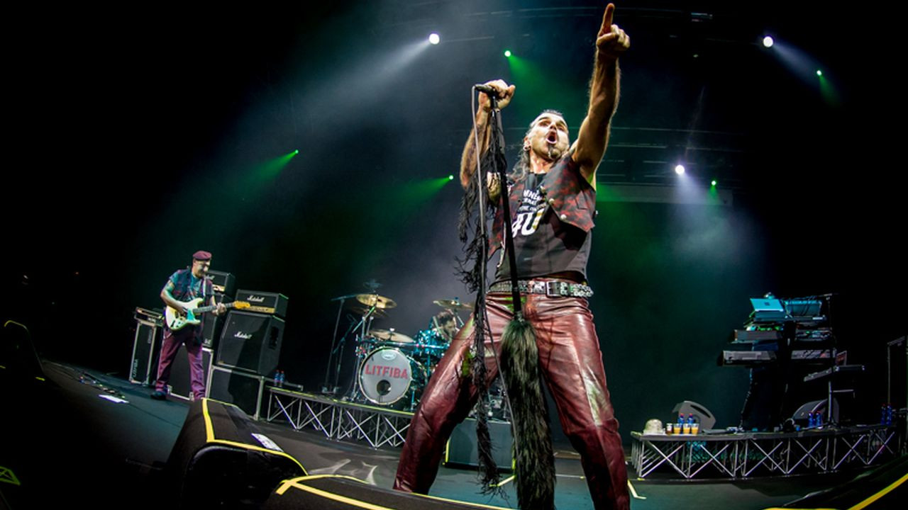 Backdrop for Litfiba: Tetralogia degli Elementi live