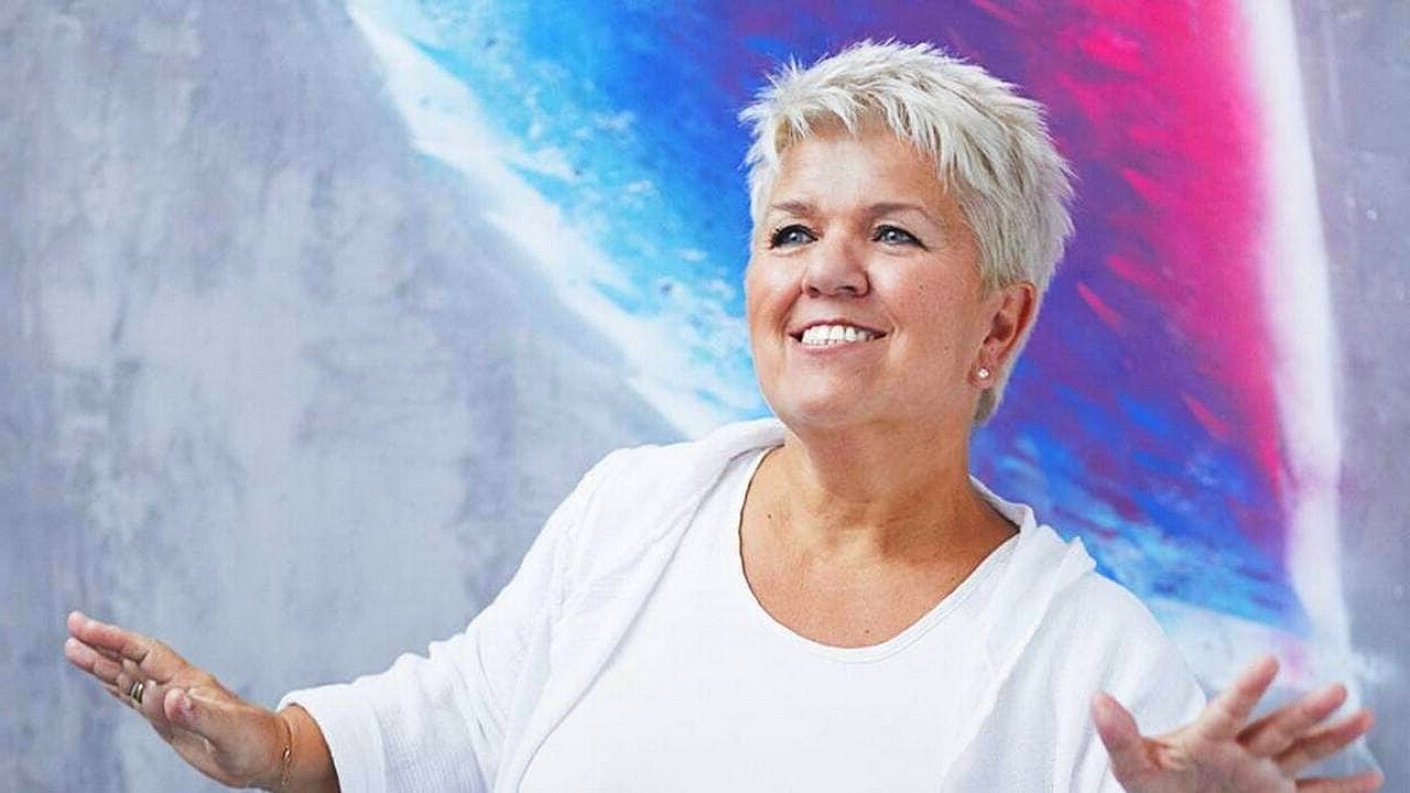 Backdrop for Mimie Mathy : Grandeur Nature