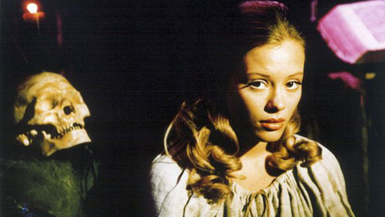 Backdrop for Anička s lískovými oříšky