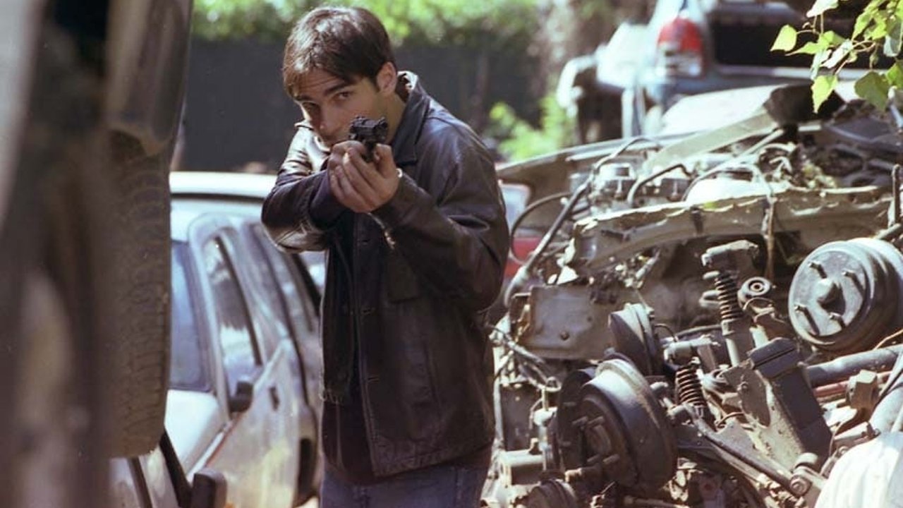 Backdrop for Dentro La Città