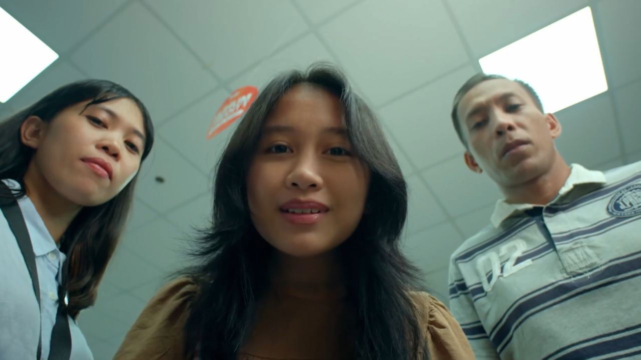 Backdrop for huhumcrediTT