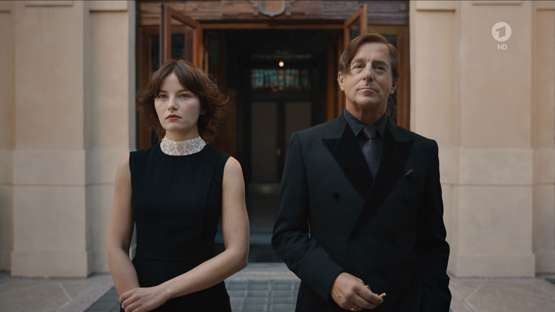 Backdrop for Allmen und das Geheimnis der Erotik