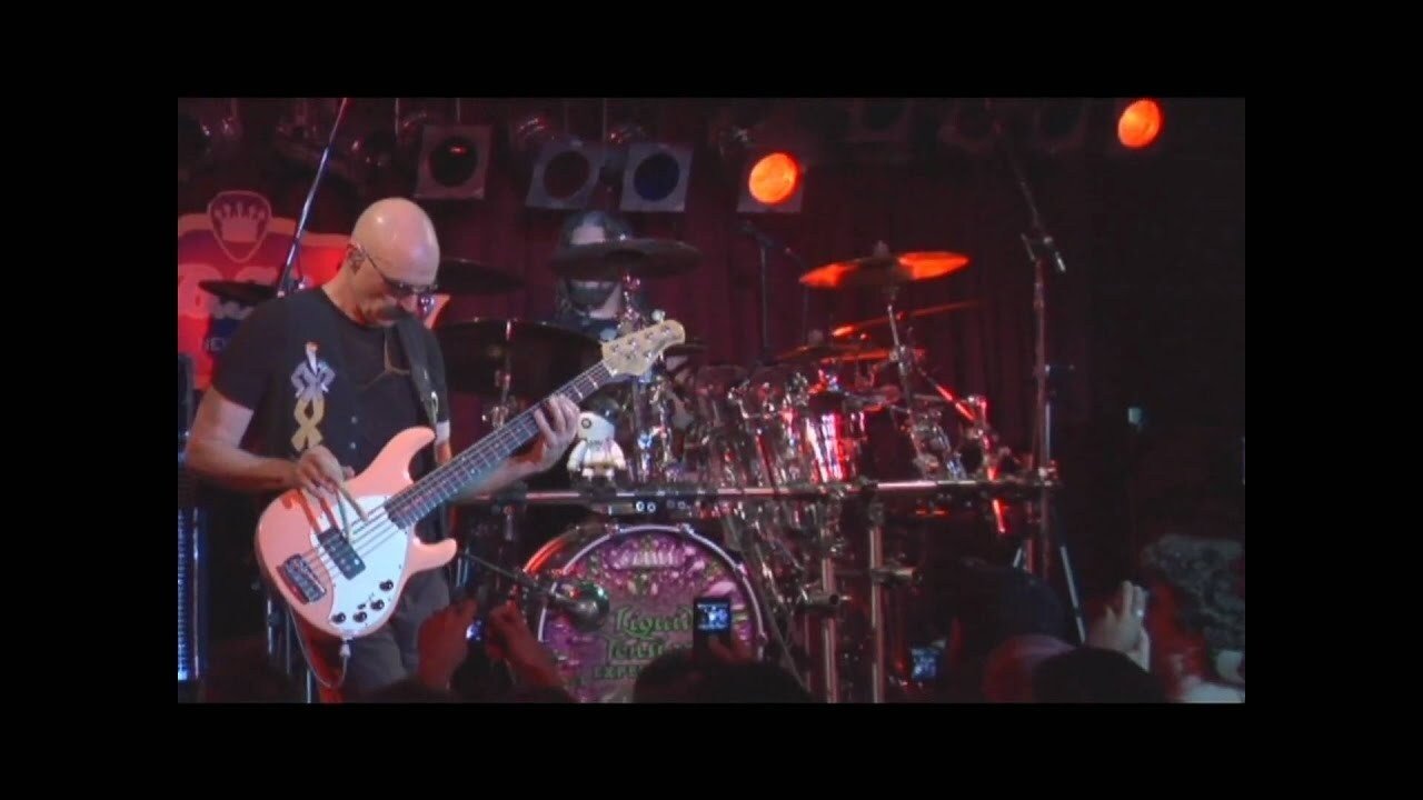 Backdrop for Liquid Tension Experiment: Live In NYC