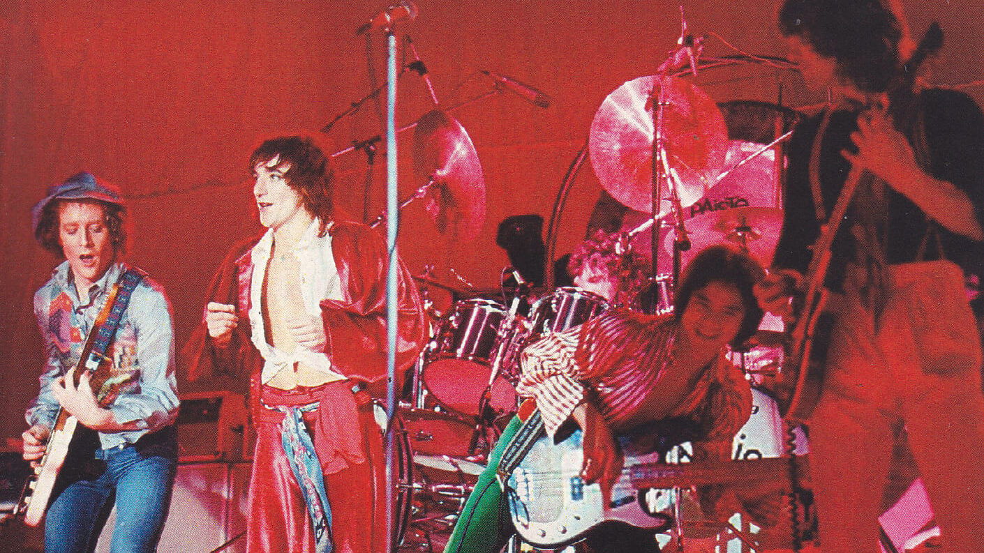 Backdrop for Rod Stewart: Live at London Olympia