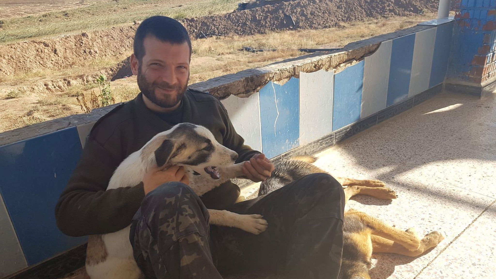 Backdrop for Tekoşer. Il Partigiano Orso