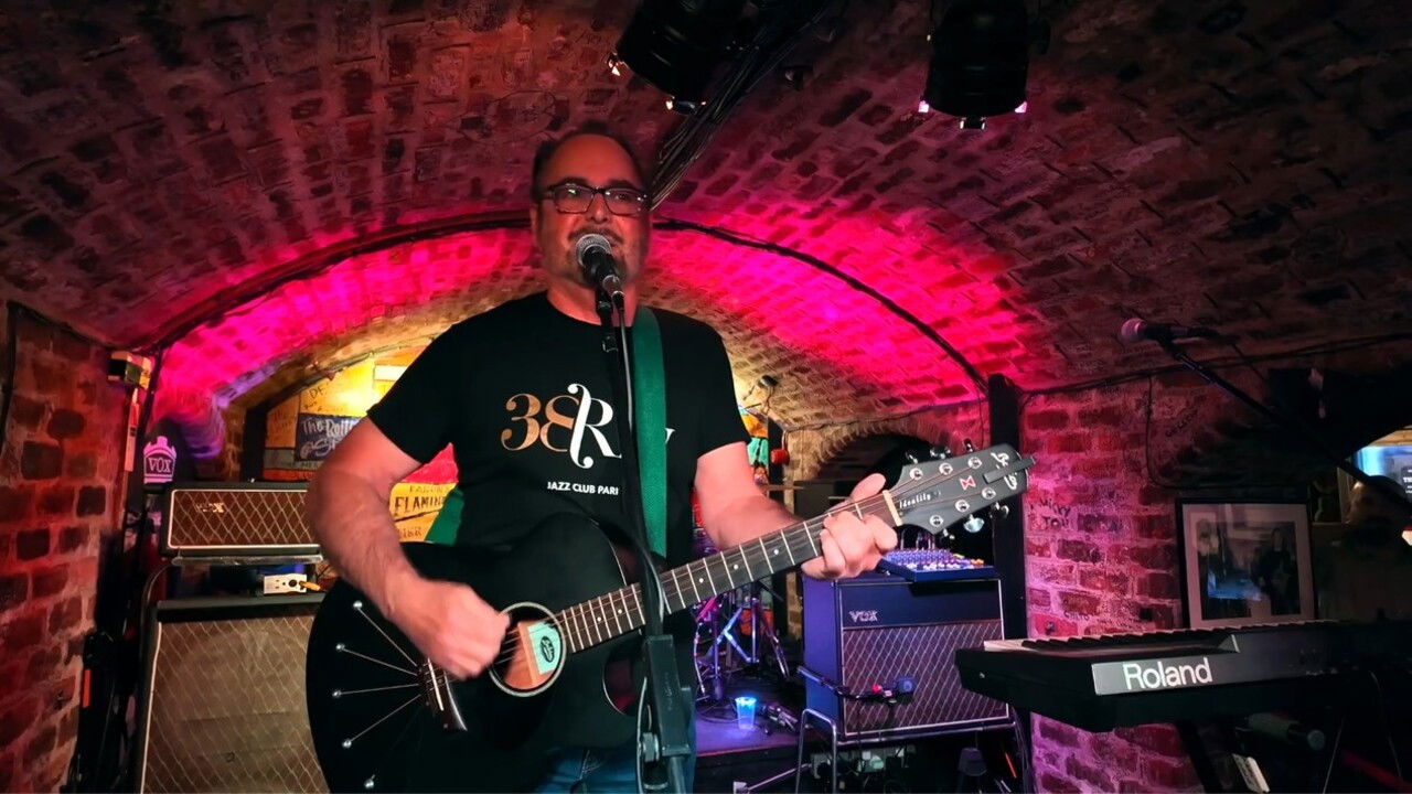 Backdrop for Neal Morse - Live at the Cavern Club