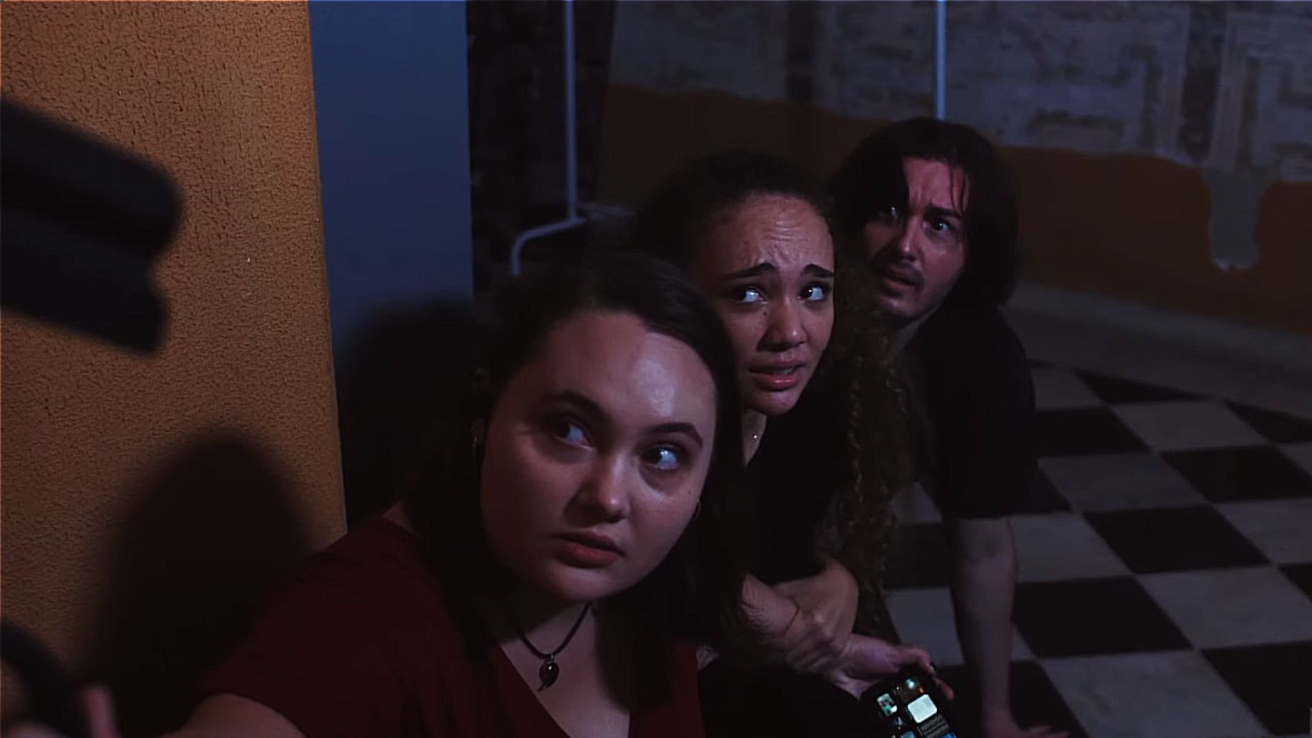 Backdrop for O Assalto