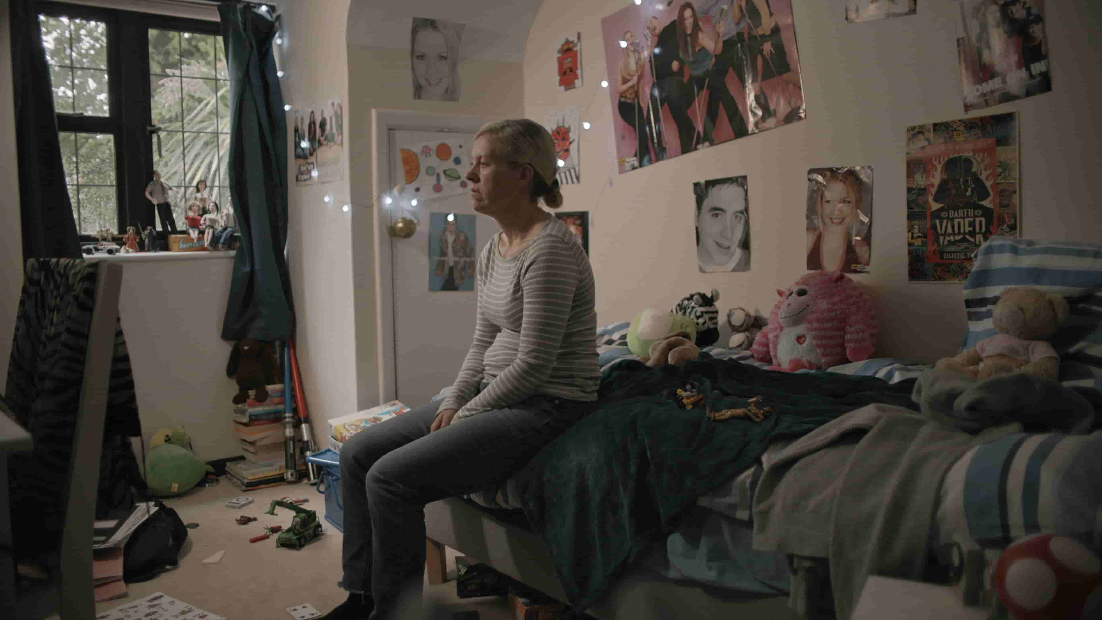 Backdrop for Clutter