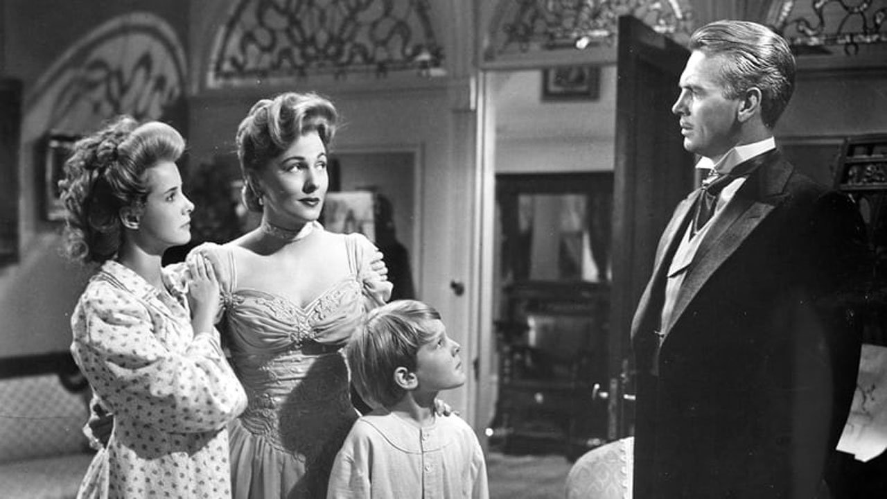 Backdrop for Darling, How Could You!