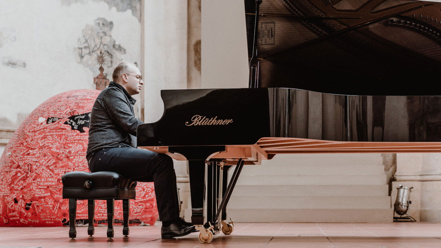 Backdrop for Piano na křižovatce