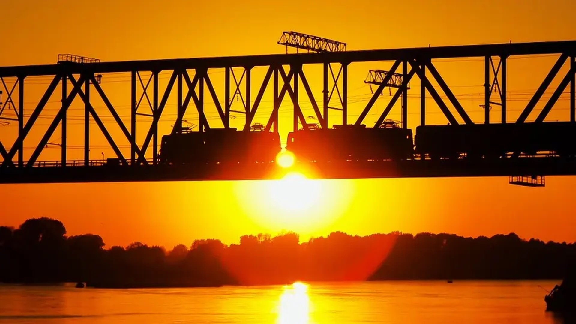 Backdrop for Impossible Railways