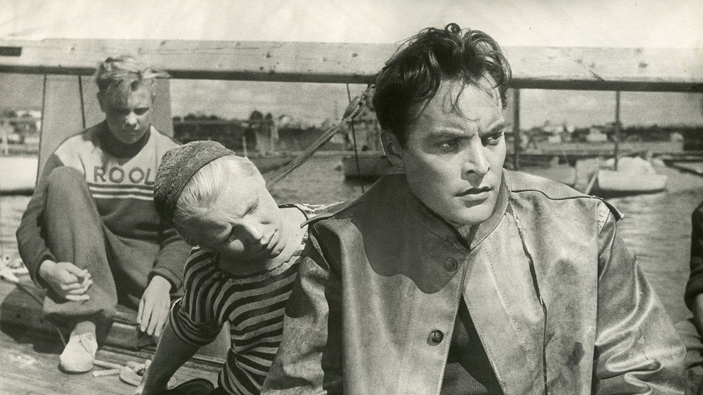 Backdrop for Yachts at Sea