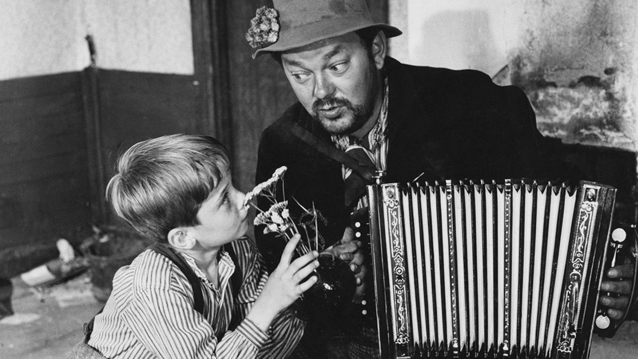 Backdrop for Rasmus and the Vagabond