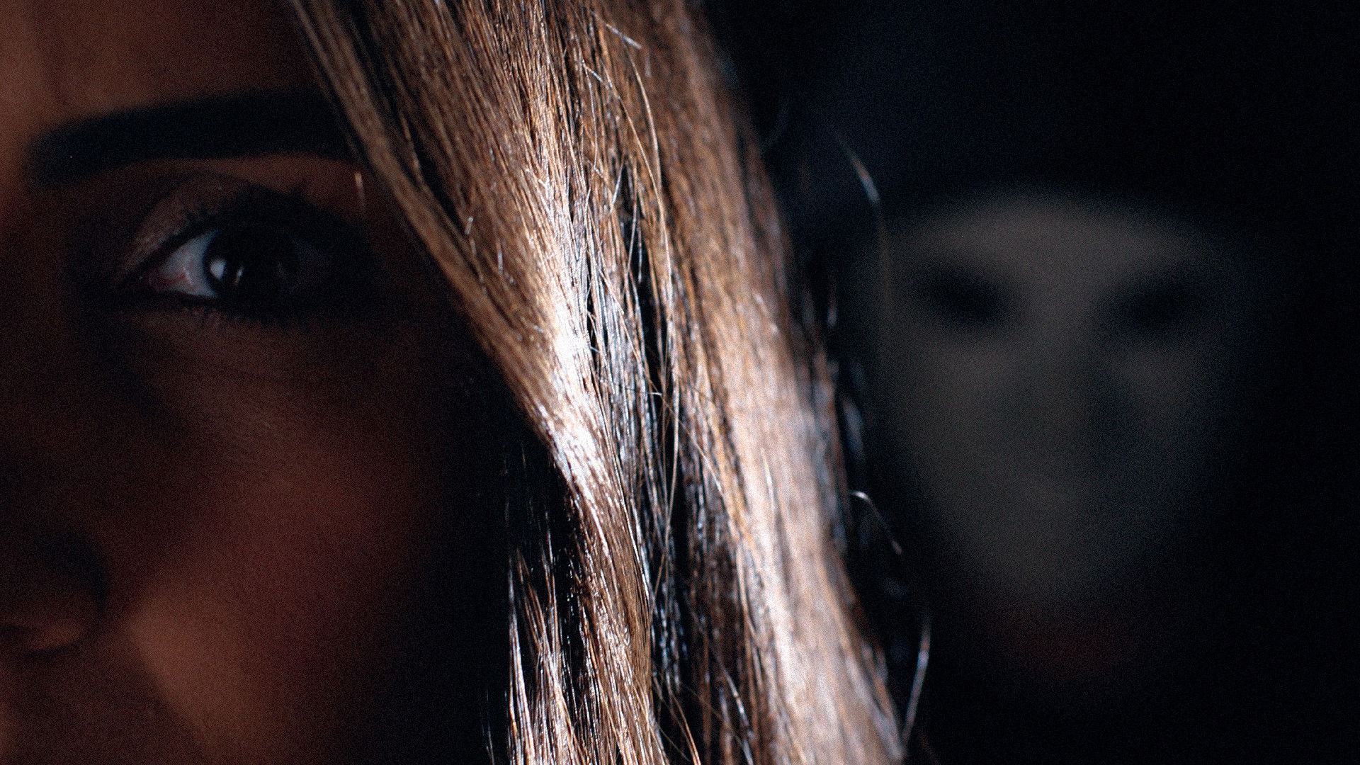 Backdrop for Dream Inn: The Faceless Man