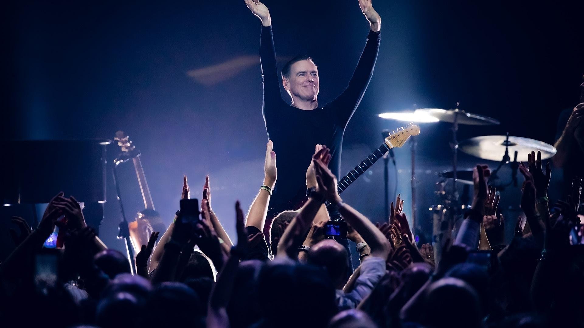 Backdrop for Bryan Adams - Cuts Like a Knife Live at the Royal Albert Hall