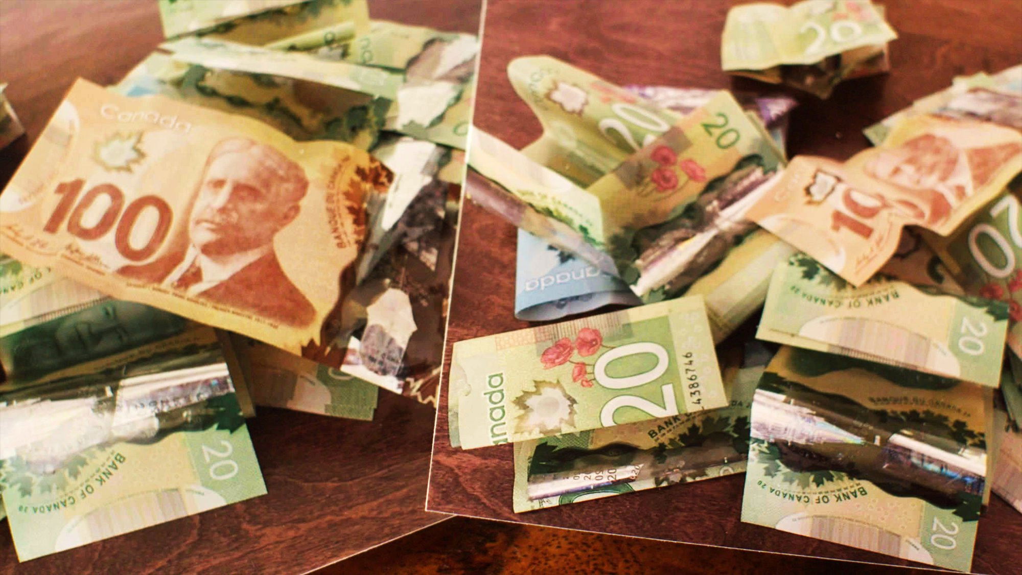 Backdrop for Voleurs en série