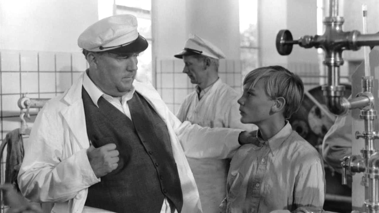 Backdrop for Ta' Pelle med