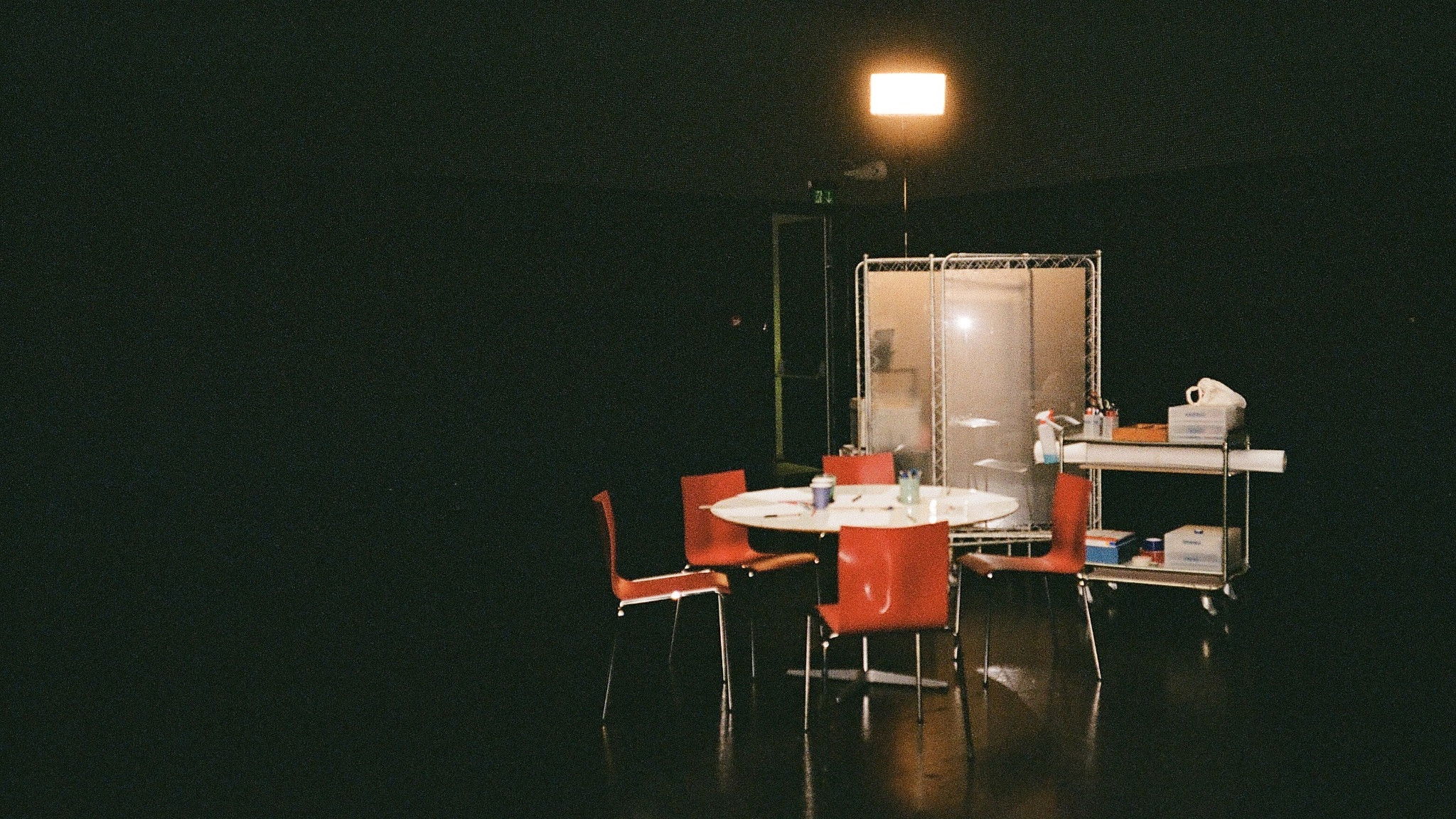 Backdrop for Giv os en chance