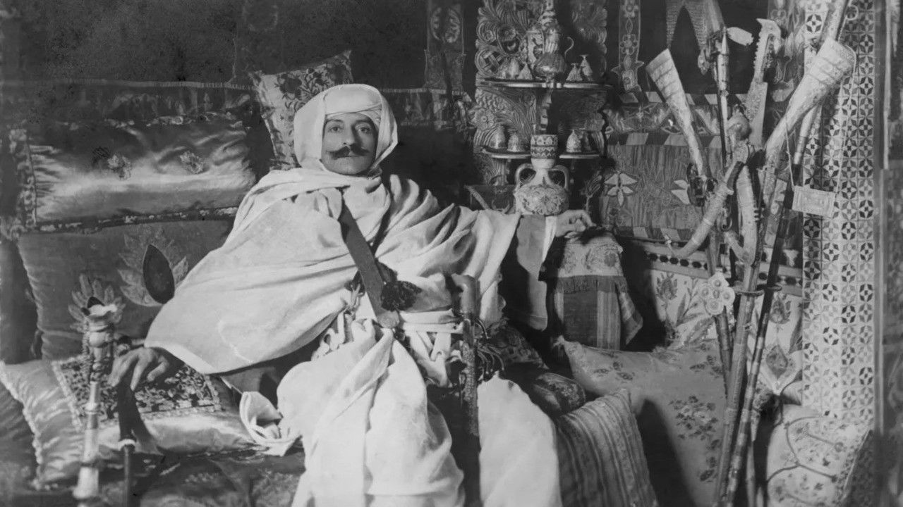 Backdrop for Le monde selon Pierre Loti