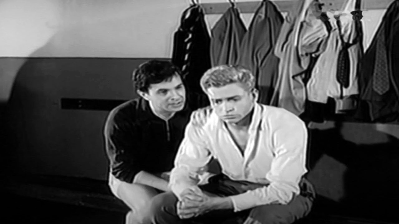 Backdrop for Last year of Nacional High School